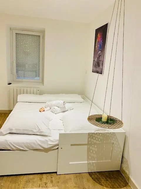 L'Oasis Apartment Viriat 0*,  France